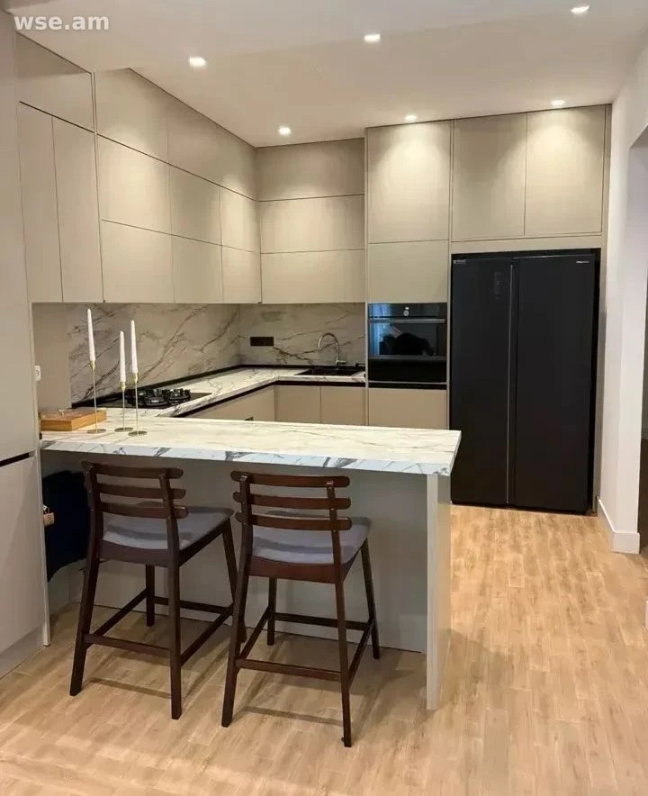 3-комн., 124 м², 8/16 эт., улица Элен Бюзанда 97