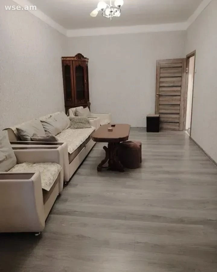 1-комн., 46 м², 2/5 эт., проспект Комитаса 54
