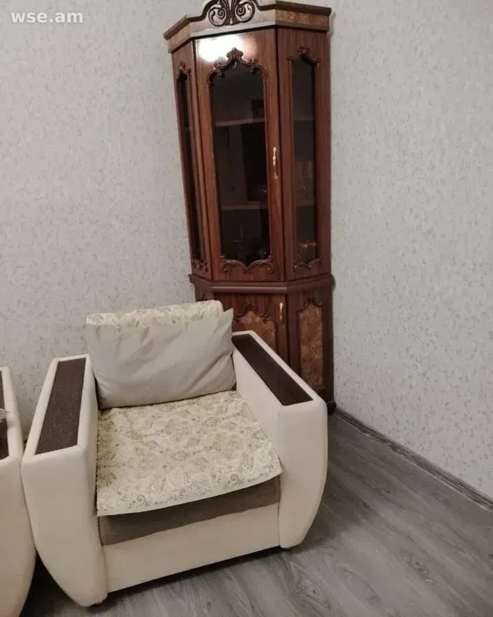 1-комн., 46 м², 2/5 эт., проспект Комитаса 54