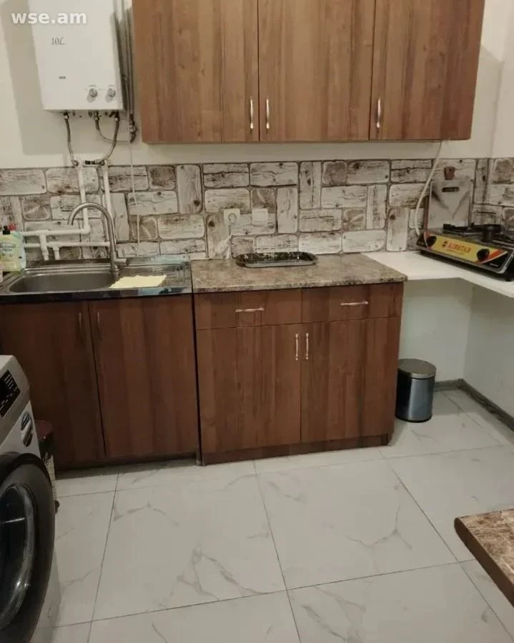 1-комн., 46 м², 2/5 эт., проспект Комитаса 54