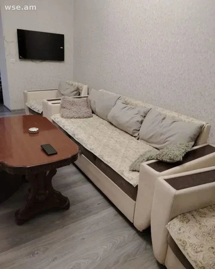 1-комн., 46 м², 2/5 эт., проспект Комитаса 54