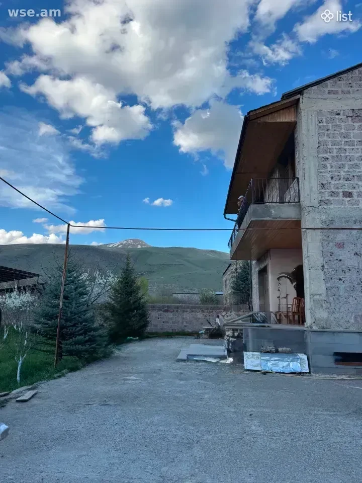 2-комн. дом, 250 м², 9-этажный, улица Кентронакан, Арамус, Котайкская область