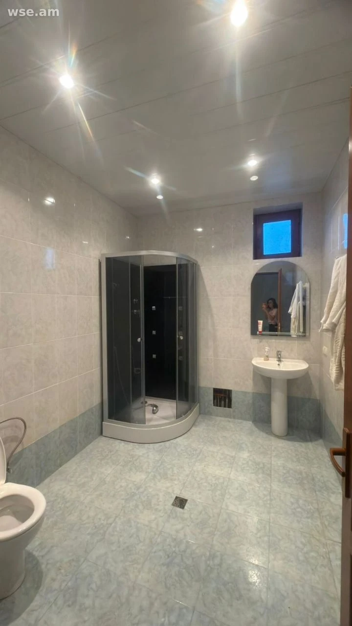 2-комн. дом, 250 м², 9-этажный, улица Кентронакан, Арамус, Котайкская область