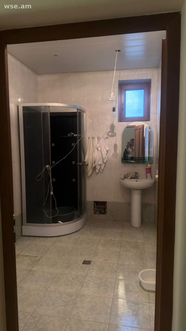 2-комн. дом, 250 м², 9-этажный, улица Кентронакан, Арамус, Котайкская область