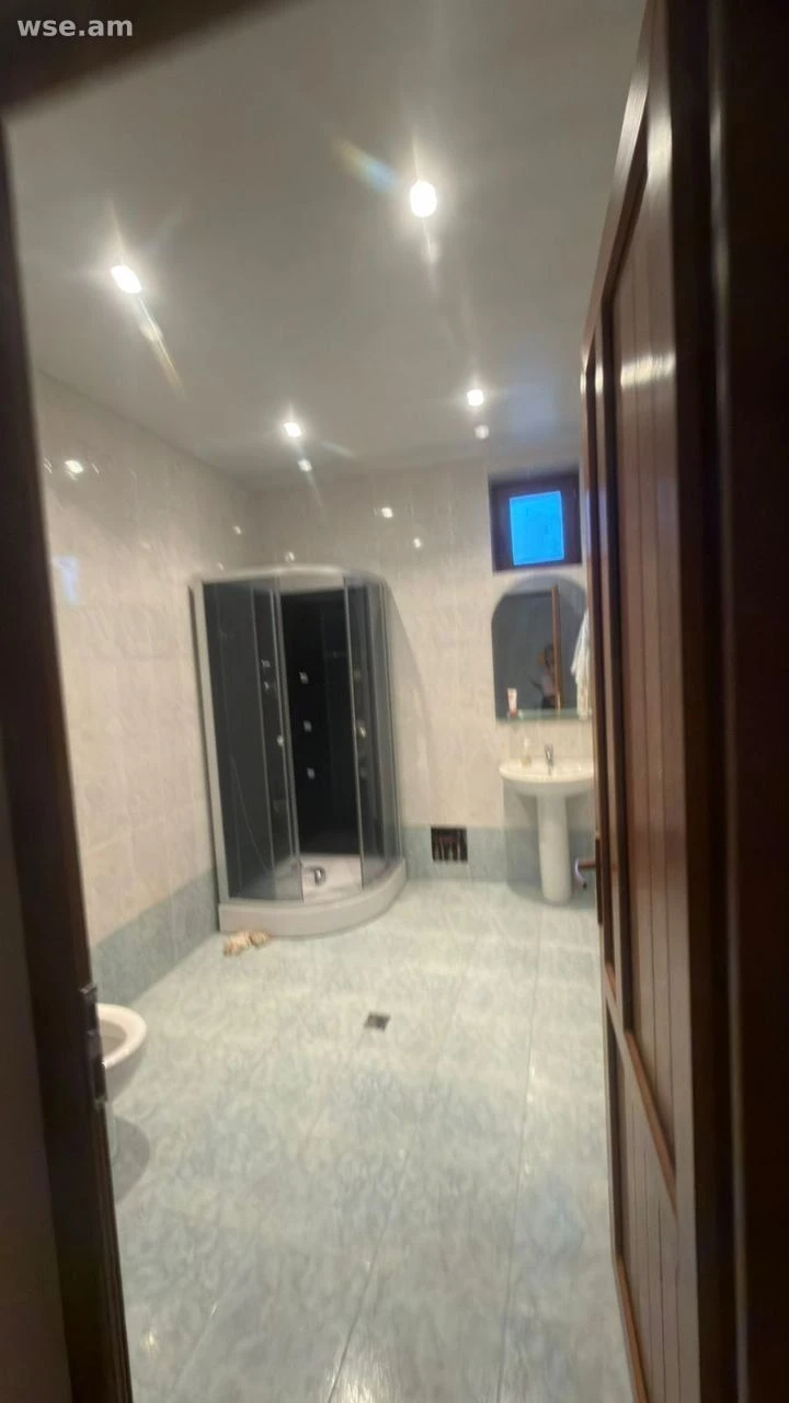 2-комн. дом, 250 м², 9-этажный, улица Кентронакан, Арамус, Котайкская область