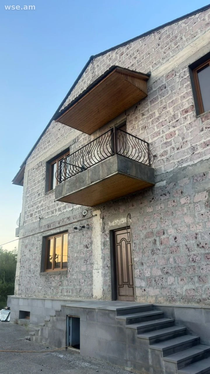 2-комн. дом, 250 м², 9-этажный, улица Кентронакан, Арамус, Котайкская область