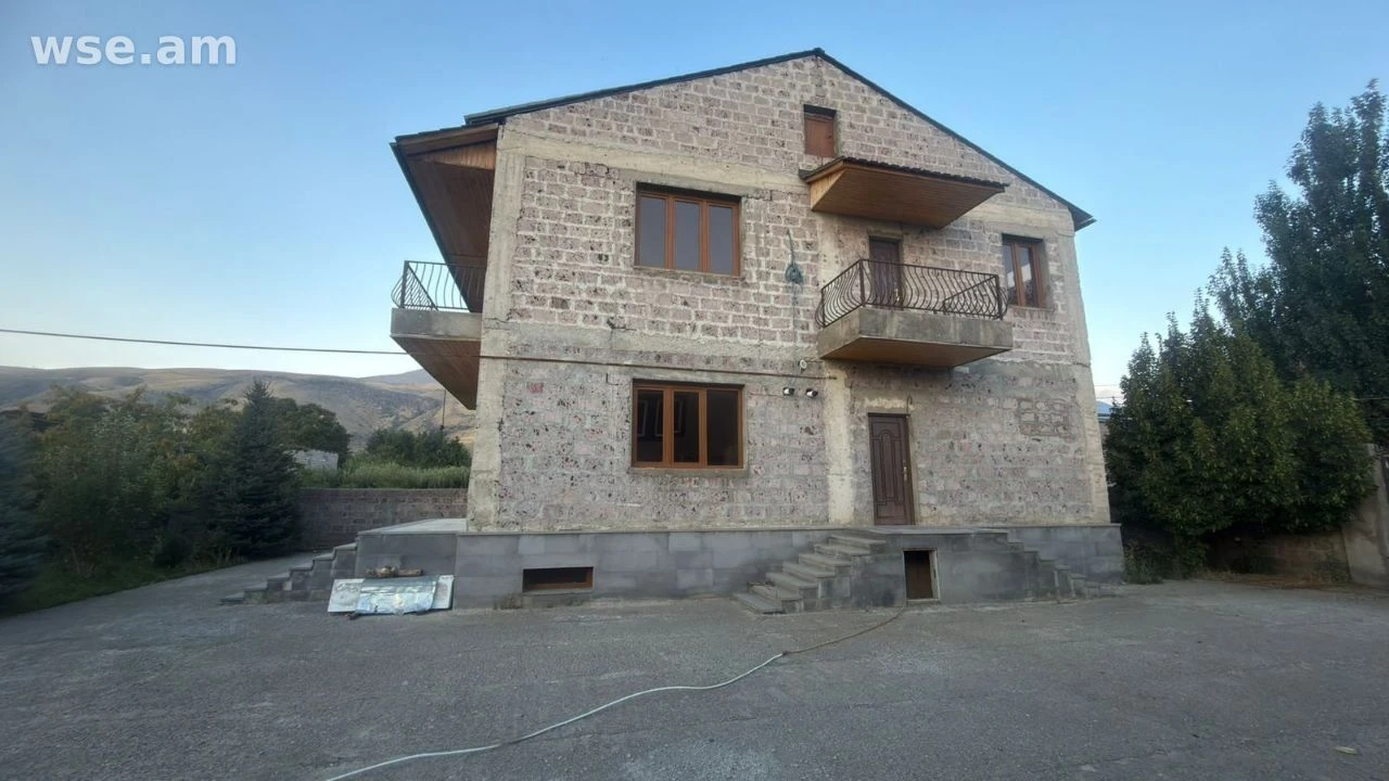 2-комн. дом, 250 м², 9-этажный, улица Кентронакан, Арамус, Котайкская область