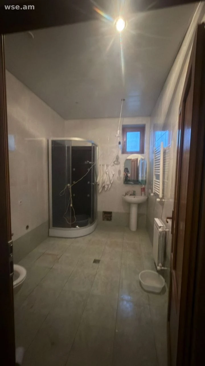 2-комн. дом, 250 м², 9-этажный, улица Кентронакан, Арамус, Котайкская область