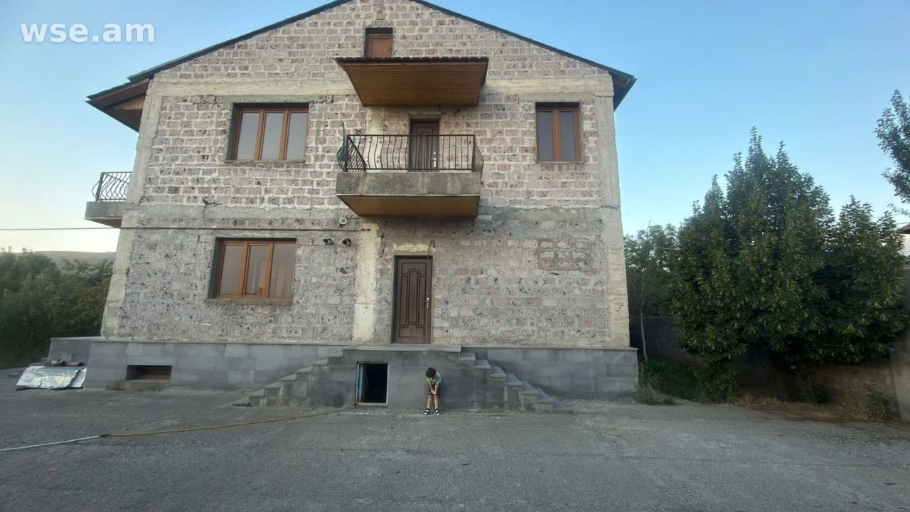 2-комн. дом, 250 м², 9-этажный, улица Кентронакан, Арамус, Котайкская область