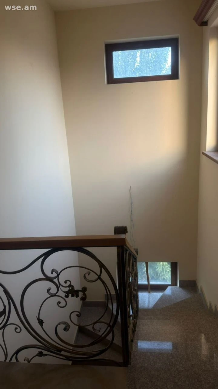 2-комн. дом, 250 м², 9-этажный, улица Кентронакан, Арамус, Котайкская область