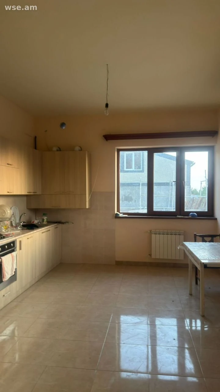 2-комн. дом, 250 м², 9-этажный, улица Кентронакан, Арамус, Котайкская область