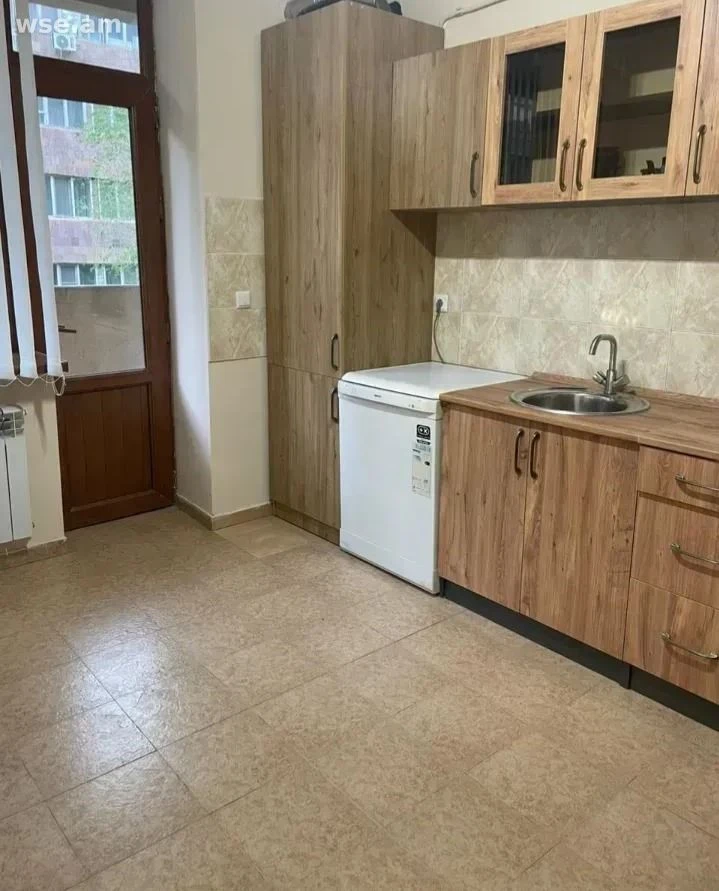 3-комн., 105 м², 2/9 эт., улица Царав Ахпюр 55/5