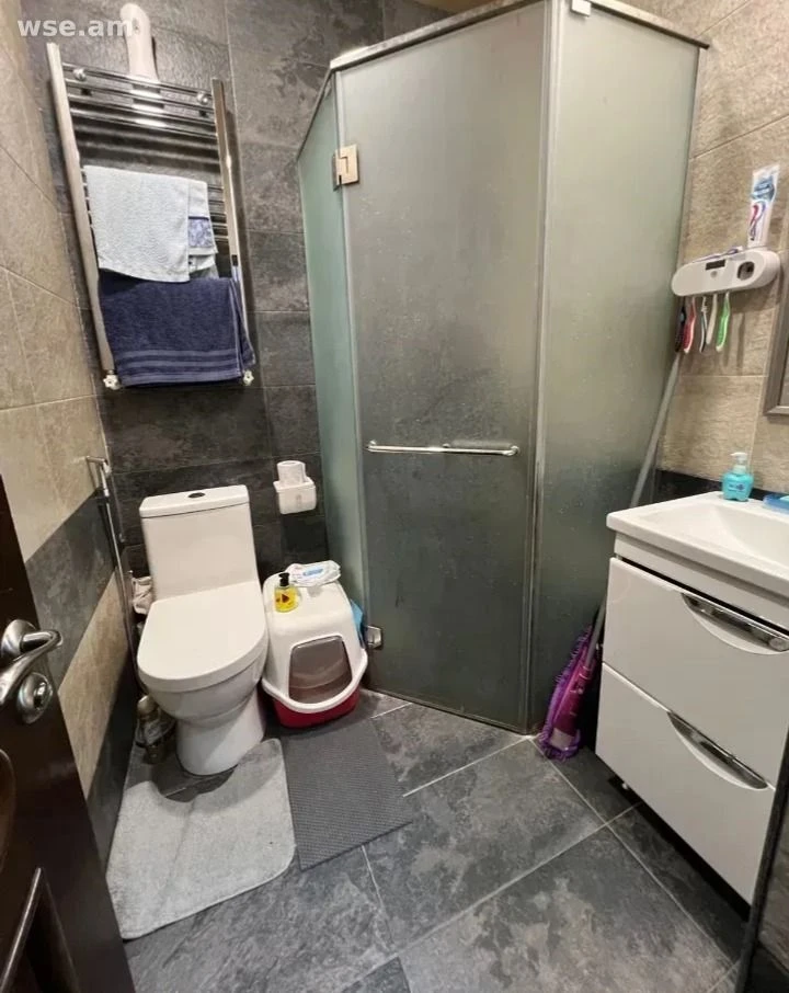 4-комн., 88 м², 2/4 эт., улица братьев Алиханян 7