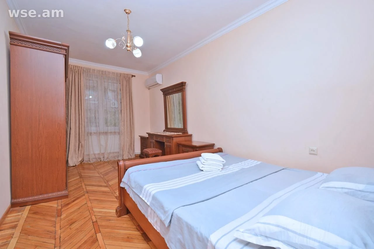 3-комн., 95 м², 3/5 эт., улица Вардананц