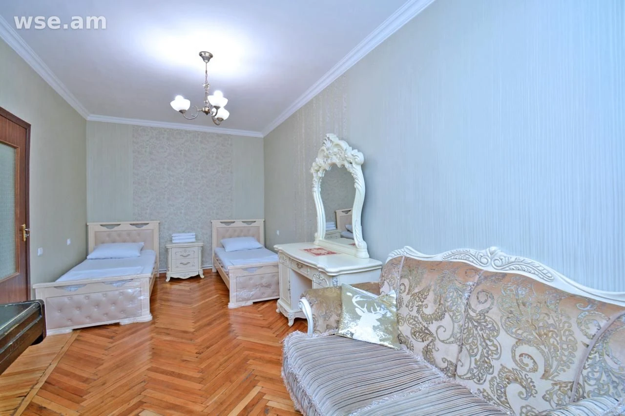 3-комн., 95 м², 3/5 эт., улица Вардананц