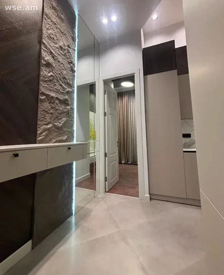 3 սենյականոց, 70 քմ, 7/16 հարկ, Կոմիտասի պողոտա 60/3
