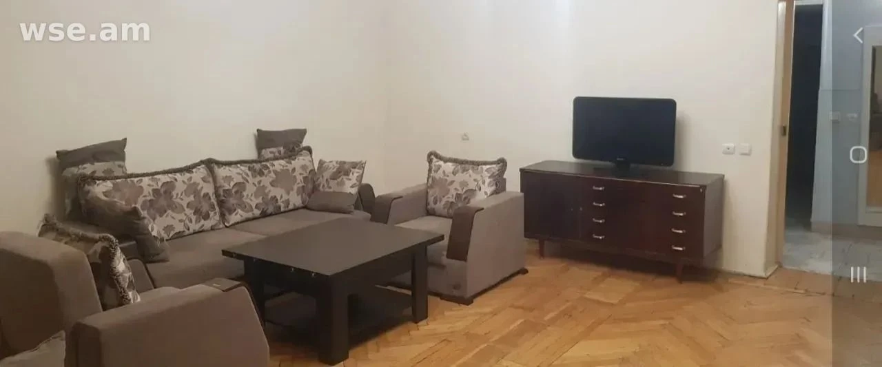 4-комн., 82 м², 5/5 эт., проспект Комитаса