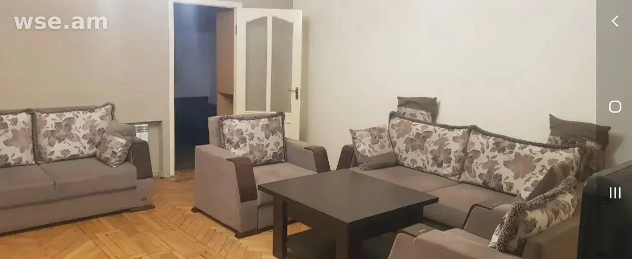 4-комн., 82 м², 5/5 эт., проспект Комитаса