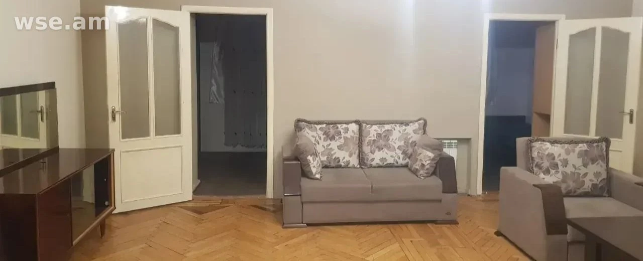 4-комн., 82 м², 5/5 эт., проспект Комитаса