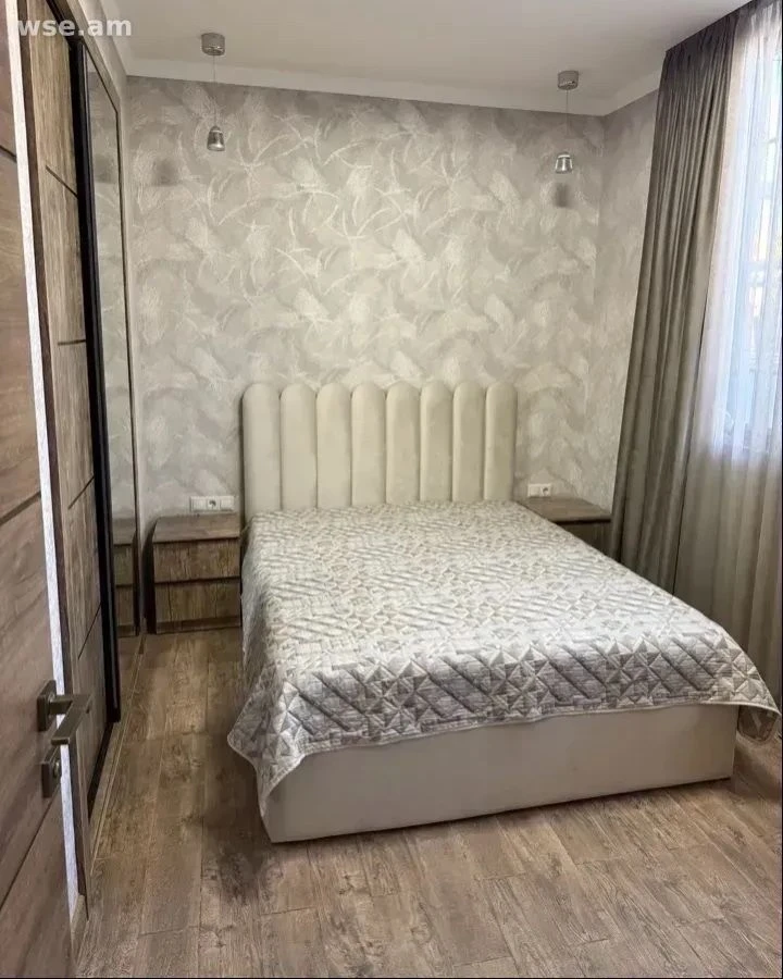 3-комн., 120 м², 1/5 эт., улица Дереника Демирчяна 62