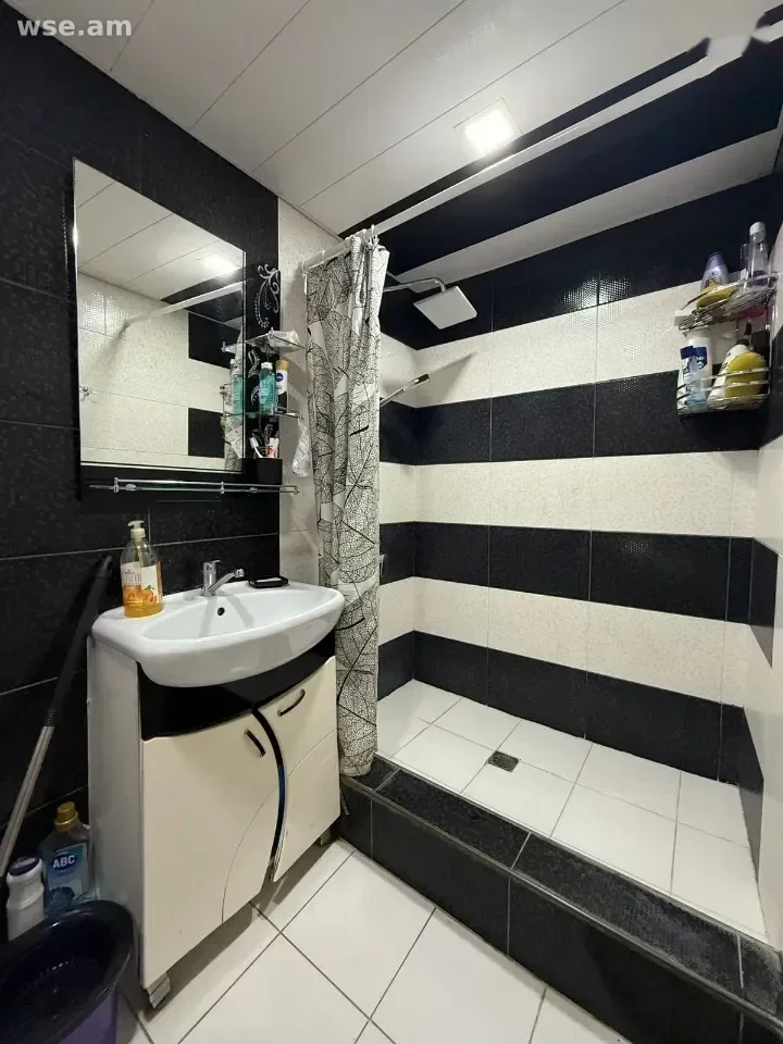 4-комн., 110 м², 3/5 эт., улица Абовяна 10