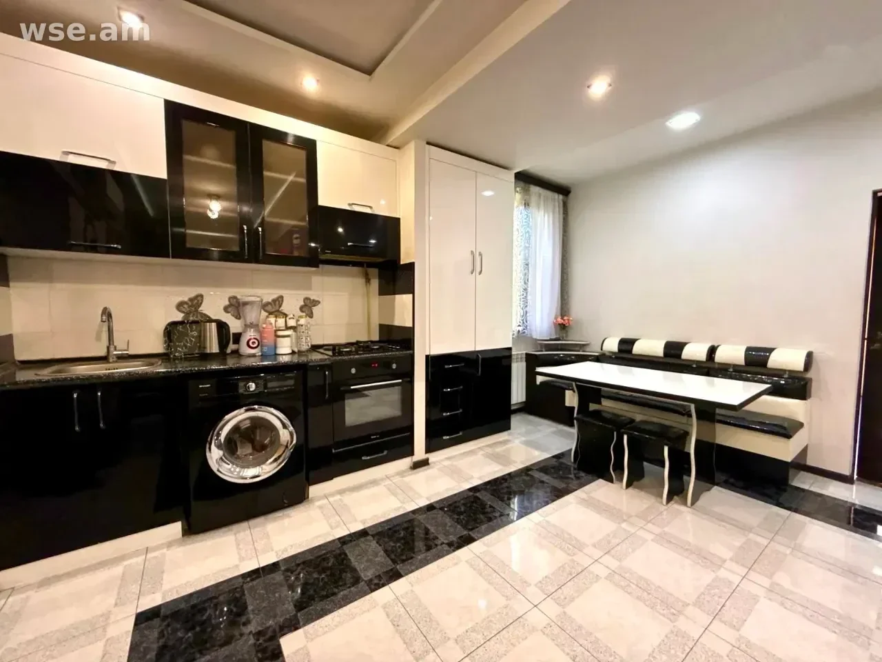 4-комн., 110 м², 3/5 эт., улица Абовяна 10