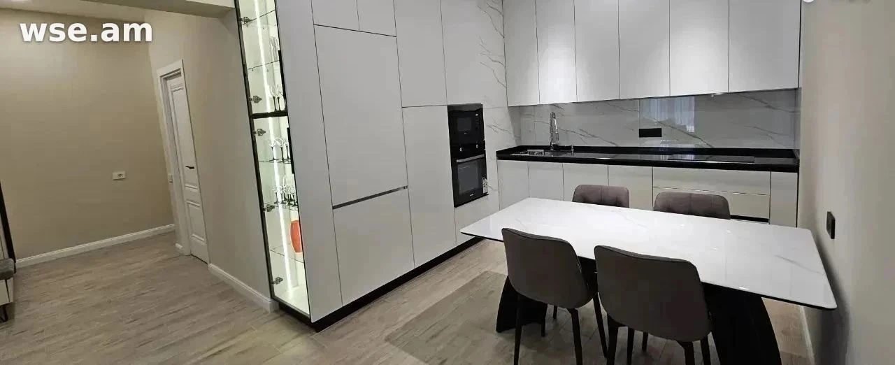 3-комн., 73 м², 5/18 эт., улица Ханджяна 9/3