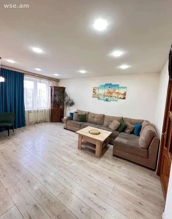 2 - սենյակ, 53 քմ, 5/5 հարկ, Մոլդովական 24/1