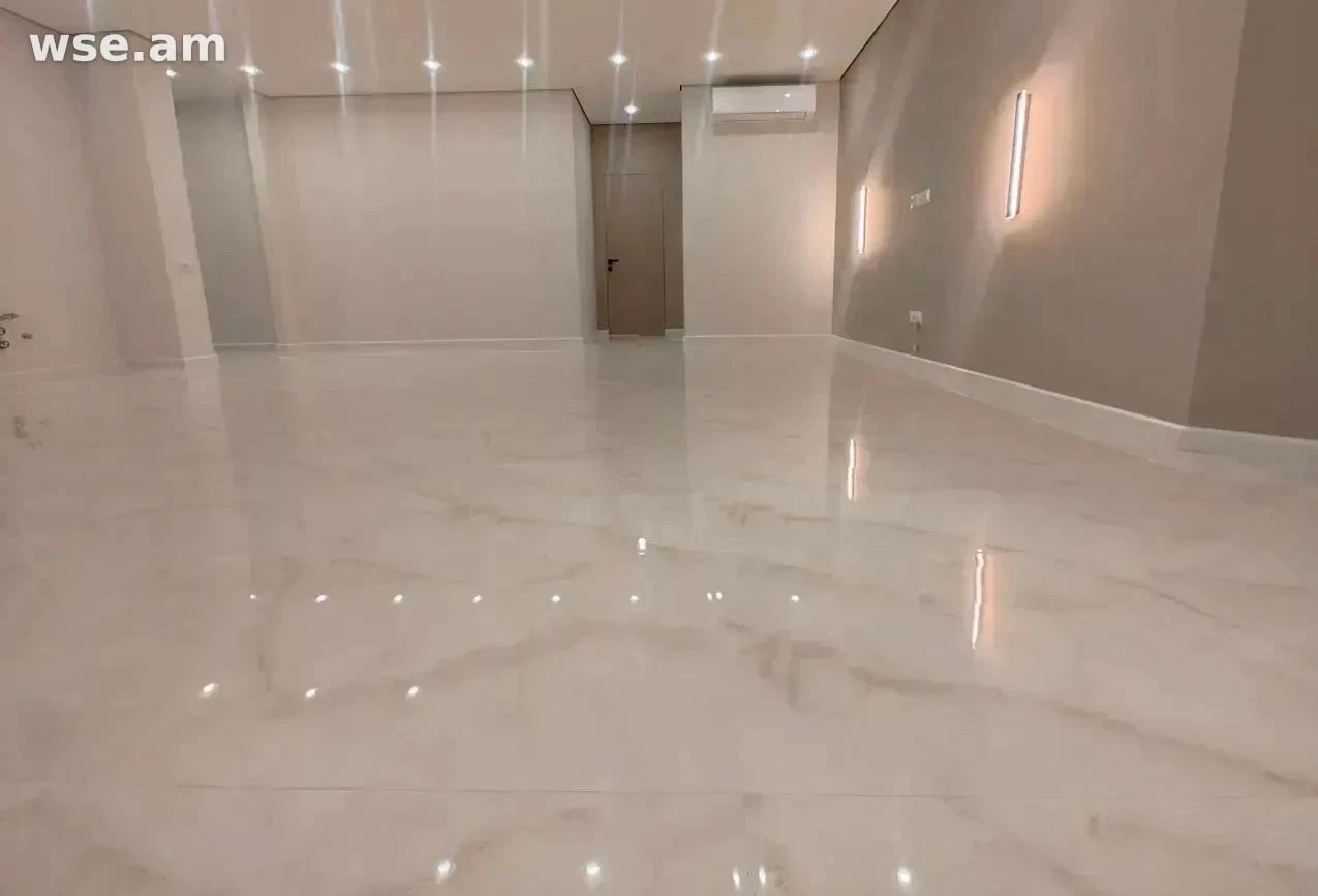 4-комн., 122 м², 5/12 эт., улица Давита Анхахта 11/12