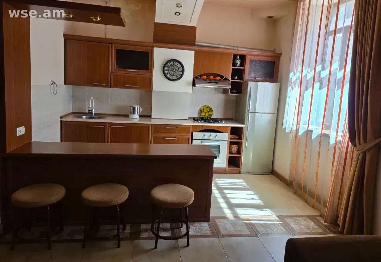 3室公寓, 75㎡, 莫斯科维扬街31号 — 1 600 $ | WSE.AM