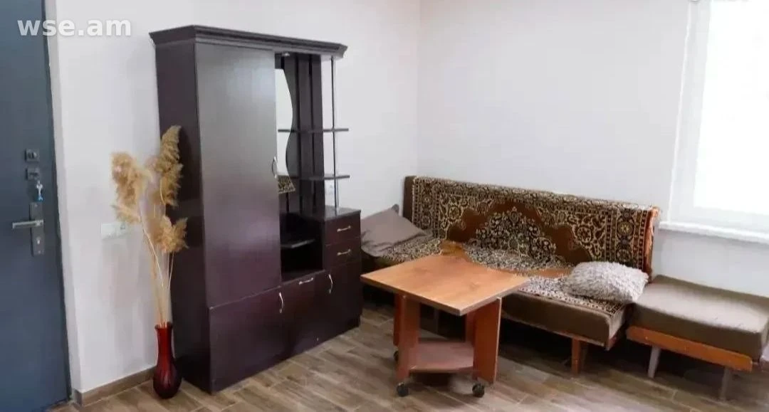 3-комн. дом, 66 м², 1-этажный, улица Чаренца, Ереван