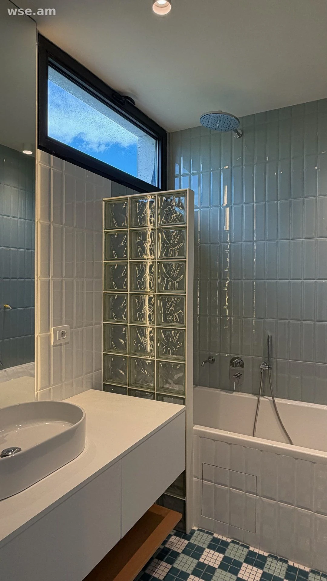 4-комн., 210 м², проспект Азатутян 1/60