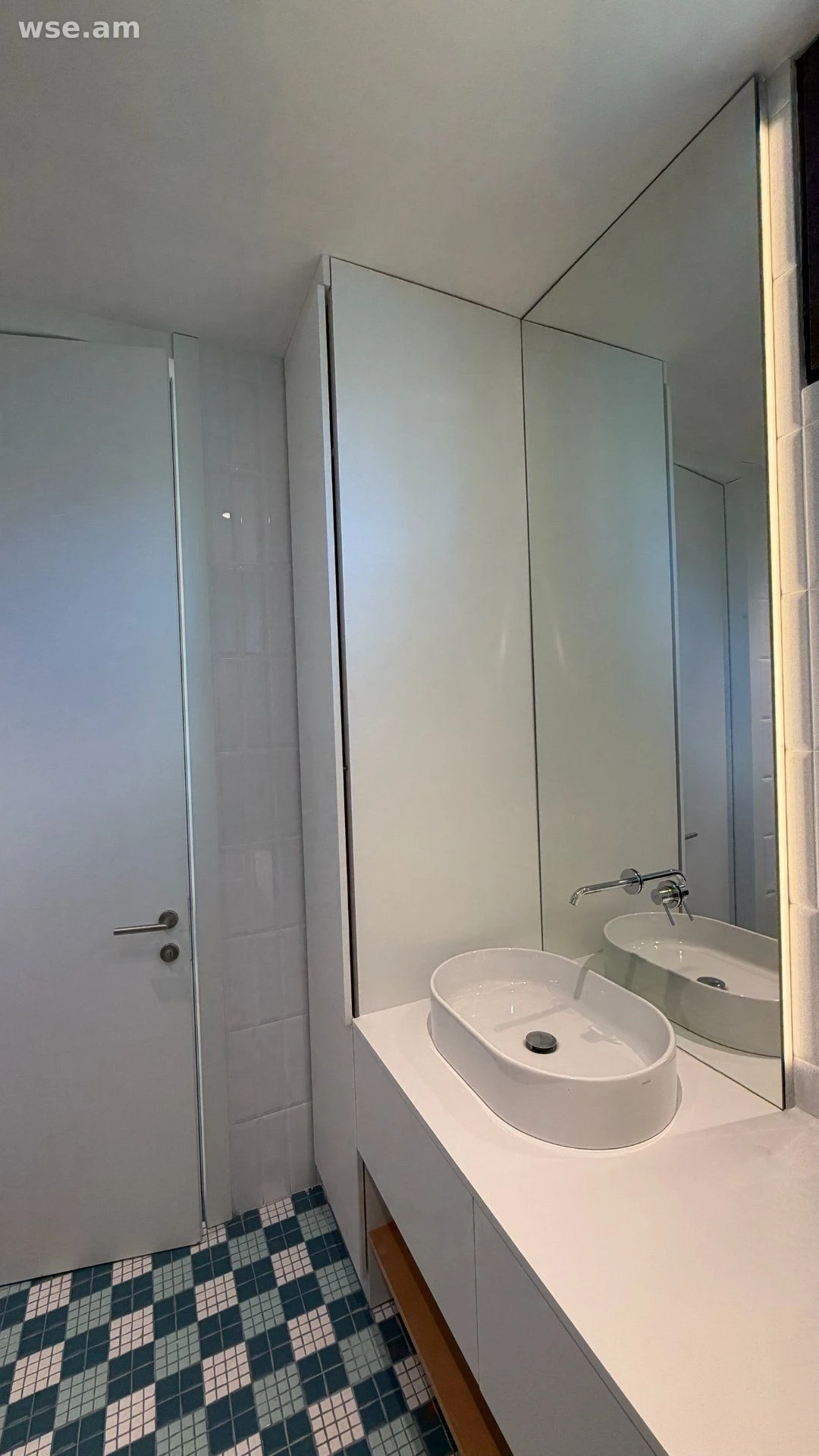 4-комн., 210 м², проспект Азатутян 1/60