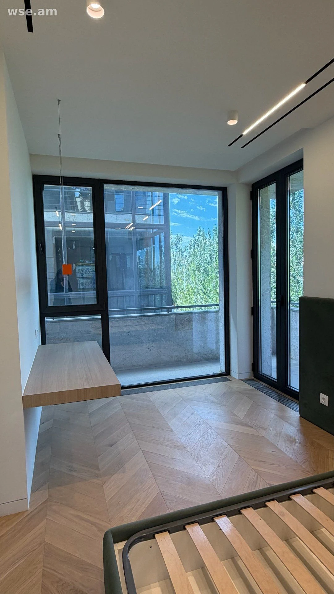 4-комн., 210 м², проспект Азатутян 1/60