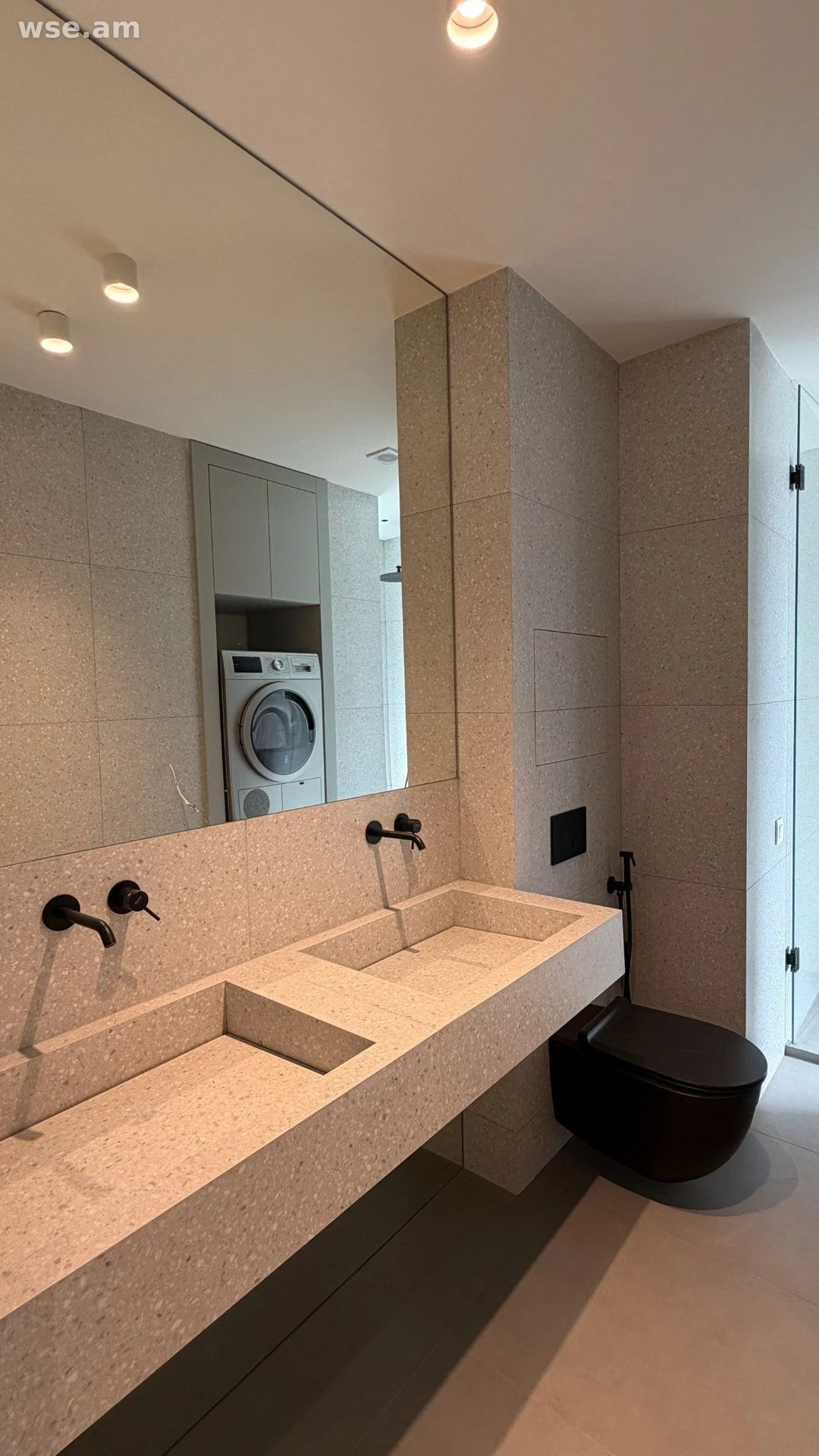 4-комн., 210 м², проспект Азатутян 1/60