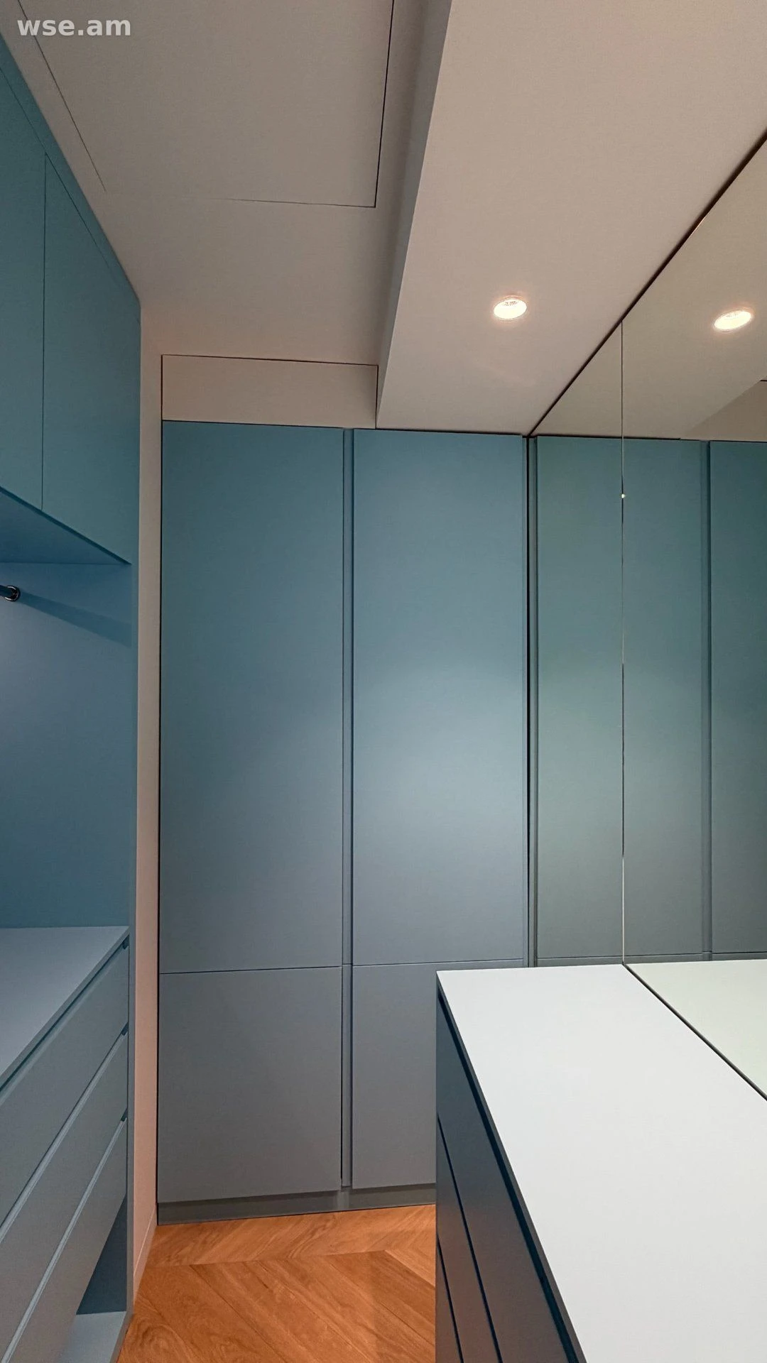 4-комн., 210 м², проспект Азатутян 1/60