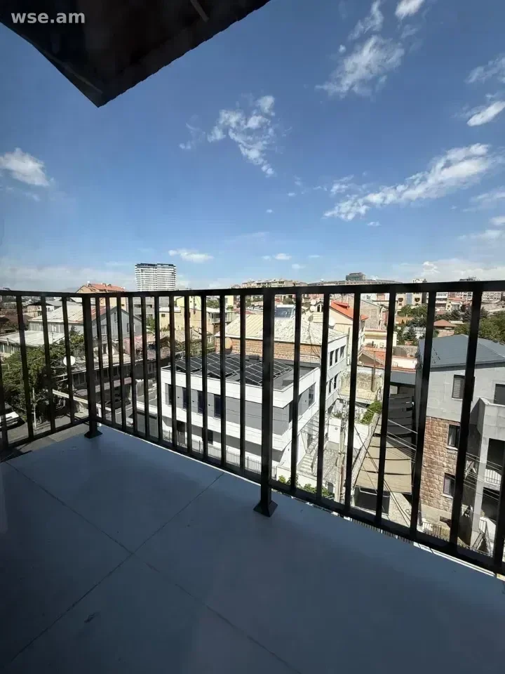 3-room, 82 m², 5/5 floor, 1st lane of Kyivyan street 3
