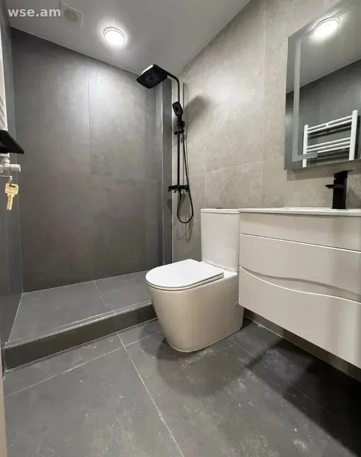 3-room, 82 m², 5/5 floor, 1st lane of Kyivyan street 3