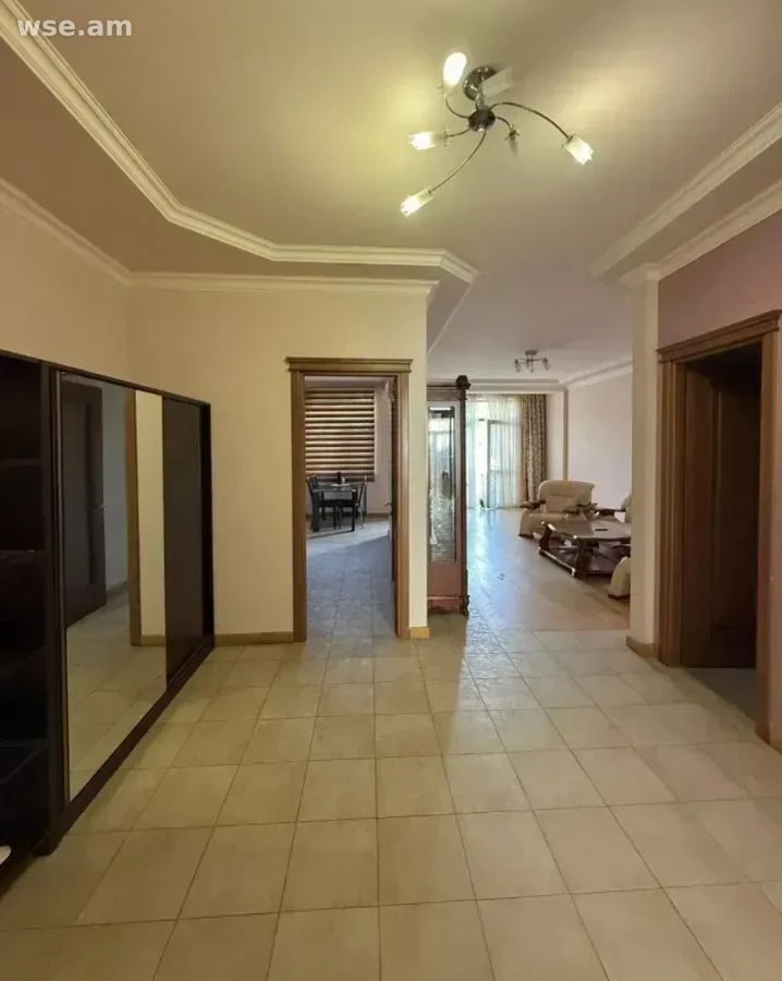 3-room, 110 m², 2/5 floor, 1/18 Azatutyan Avenue