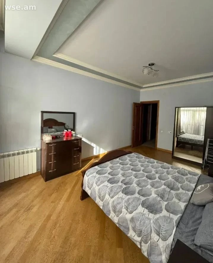 3-room, 110 m², 2/5 floor, 1/18 Azatutyan Avenue