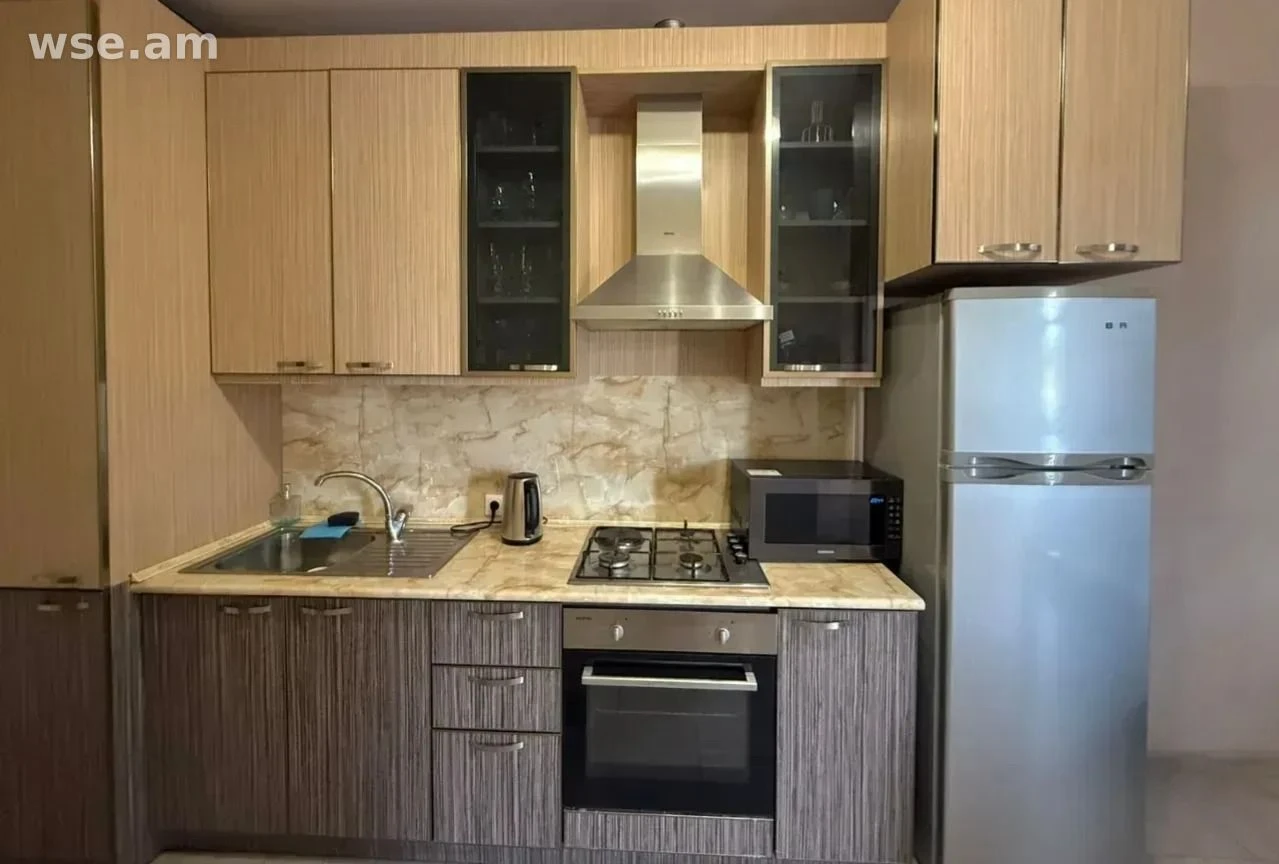 3-room, 110 m², 2/5 floor, 1/18 Azatutyan Avenue