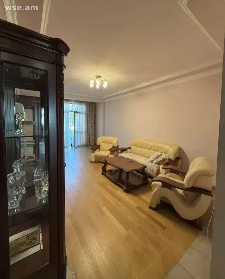3-room, 110 m², 2/5 floor, 1/18 Azatutyan Avenue