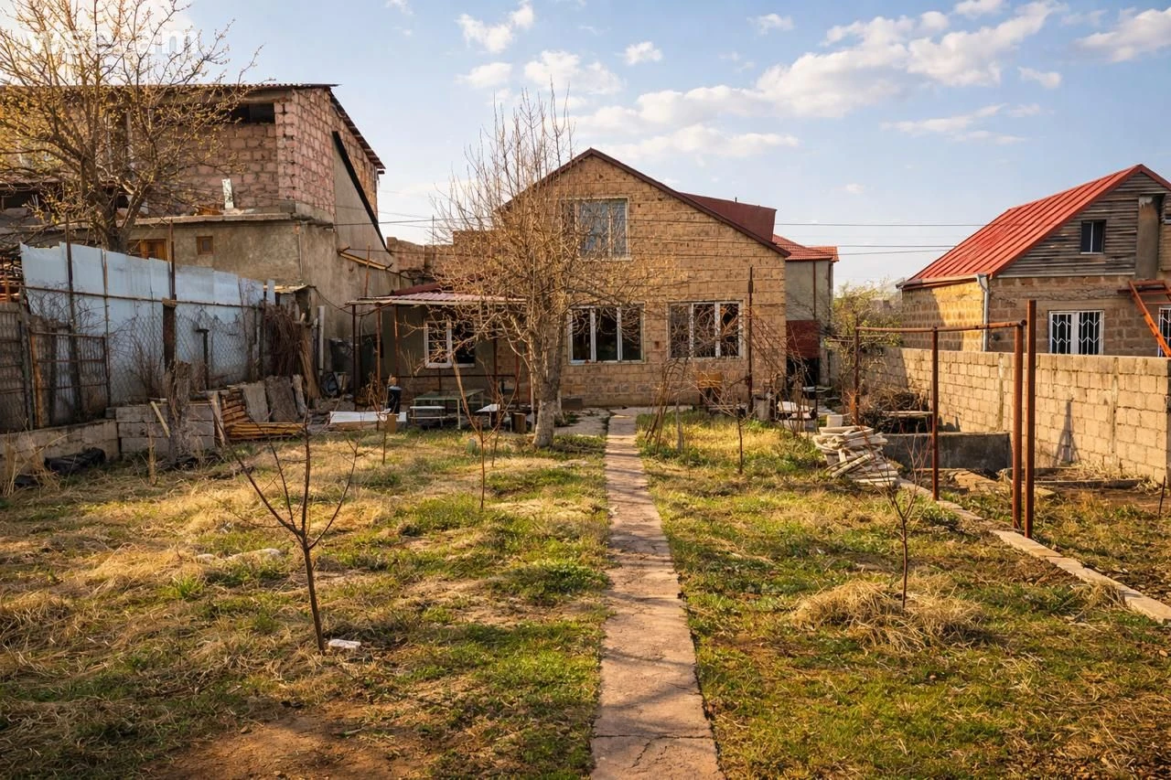 3室独栋住宅, 165㎡, 耶里塔萨尔杜琼街 — 155 000 $ | WSE.AM