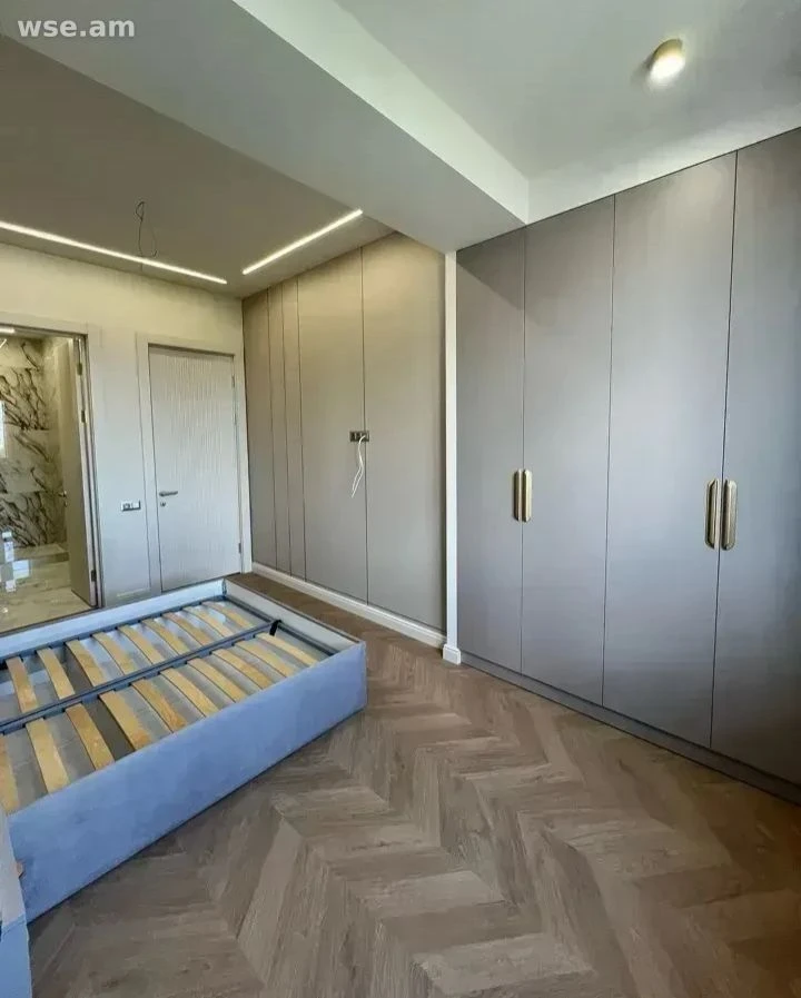 3-комн., 96 м², 4/15 эт., улица Овсепа Аргутяна 22