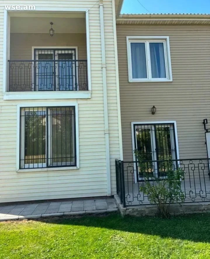 4室独栋住宅, 268㎡, 瓦哈格恩街区 — 5 000 $ | WSE.AM