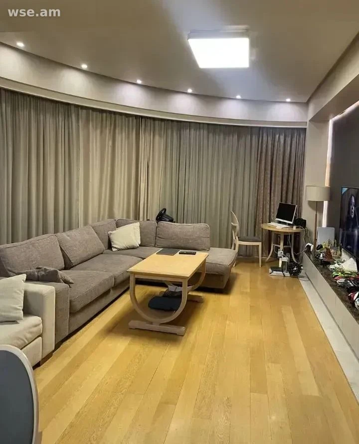 3室公寓, 140㎡, 利沃维扬街2号 — 530 000 ֏ | WSE.AM