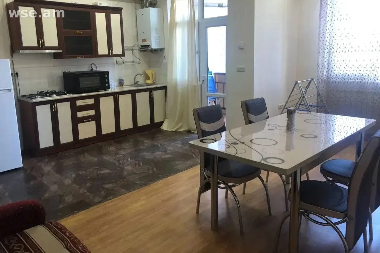 2室公寓, 65㎡, 帕鲁伊尔·塞瓦克街28号 — 390 000 ֏ | WSE.AM