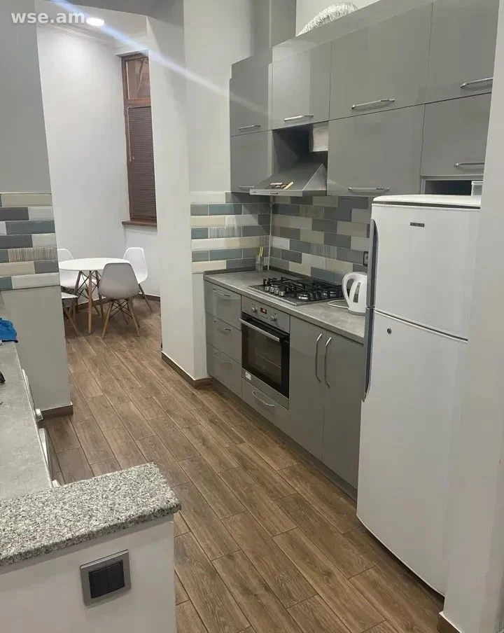 2-bed. apartment, 65m², 10 Charents Street, Yerevan - 350 000 ֏
