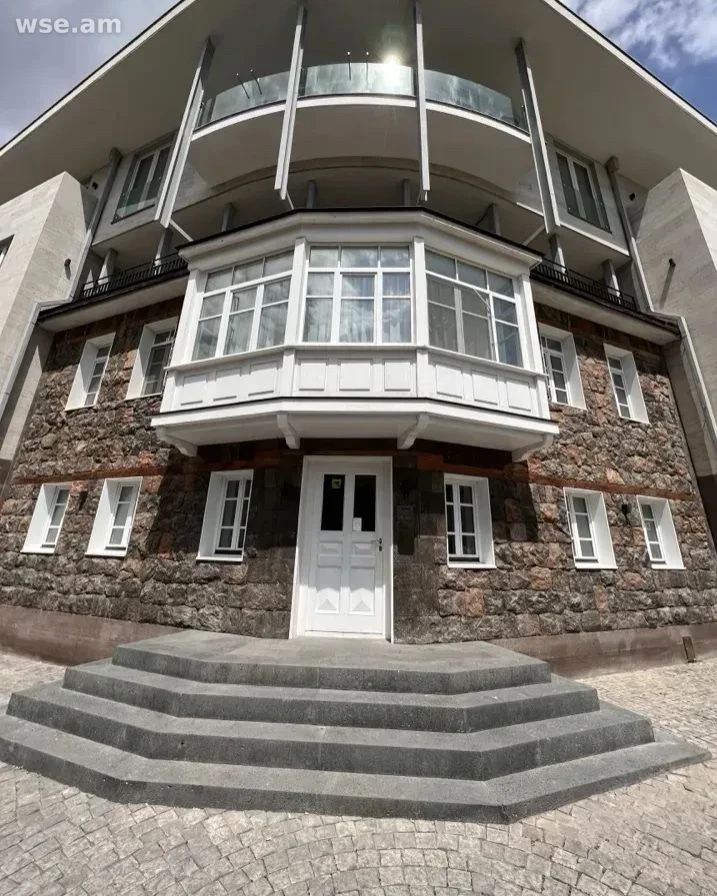 3-սենյականոց, 108 մ², 2/4 հարկ, Մամիկոնյանց փողոցի 1-ին նրբանցք 1