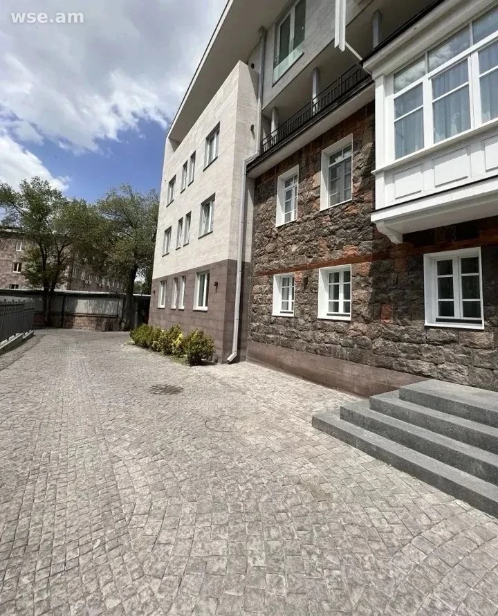 3-սենյականոց, 108 մ², 2/4 հարկ, Մամիկոնյանց փողոցի 1-ին նրբանցք 1